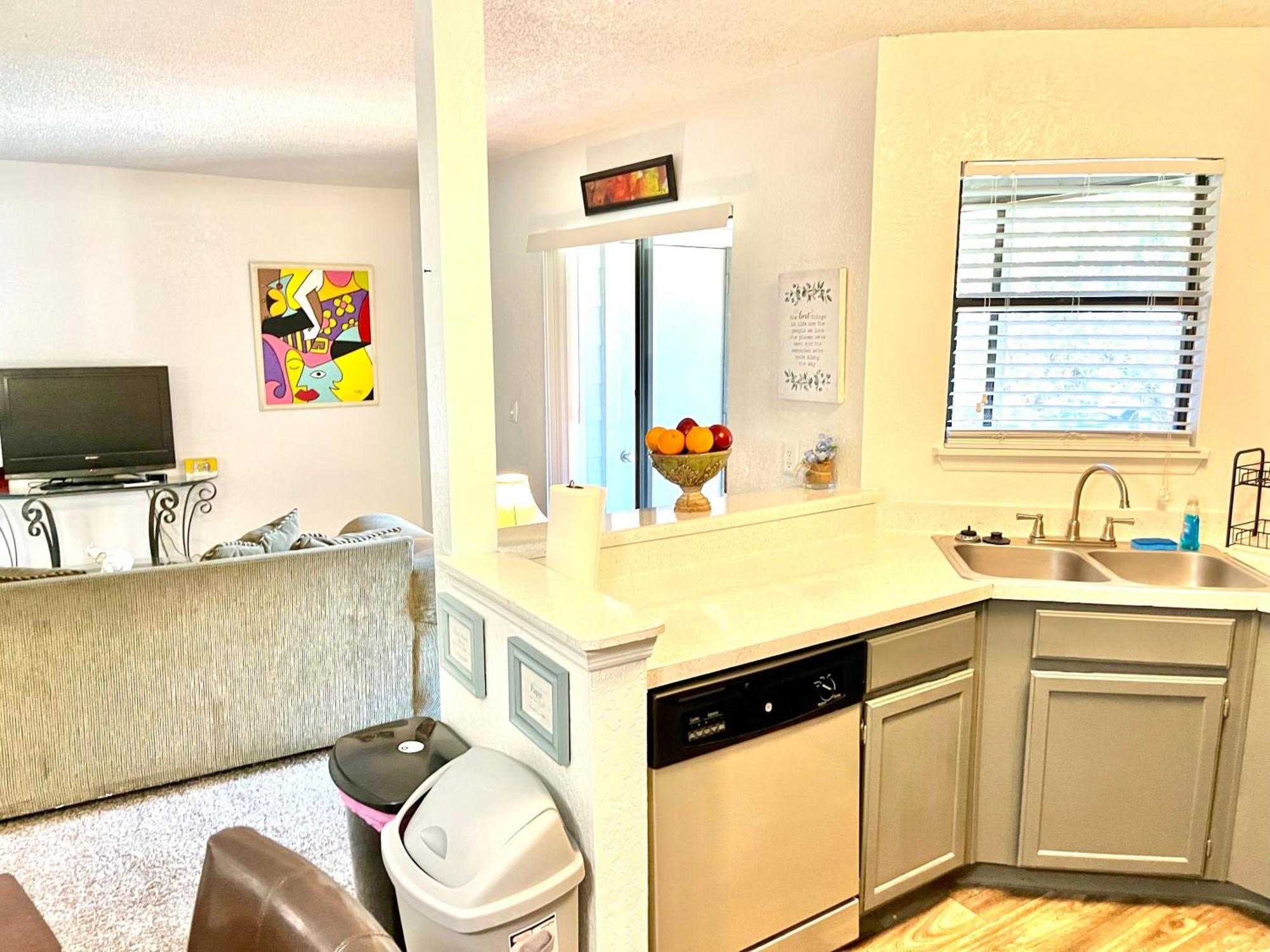Daytona 2 Bed Apartment 10 Minutes To Beach With Balcony Port Orange Zewnętrze zdjęcie